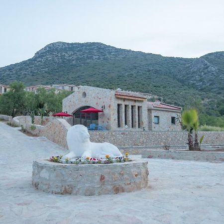 Karia Hotel Palamutbuekue ภายนอก รูปภาพ